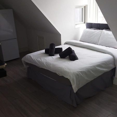 Studio Style Room, Near Tooting Broadway Station London Exterior photo